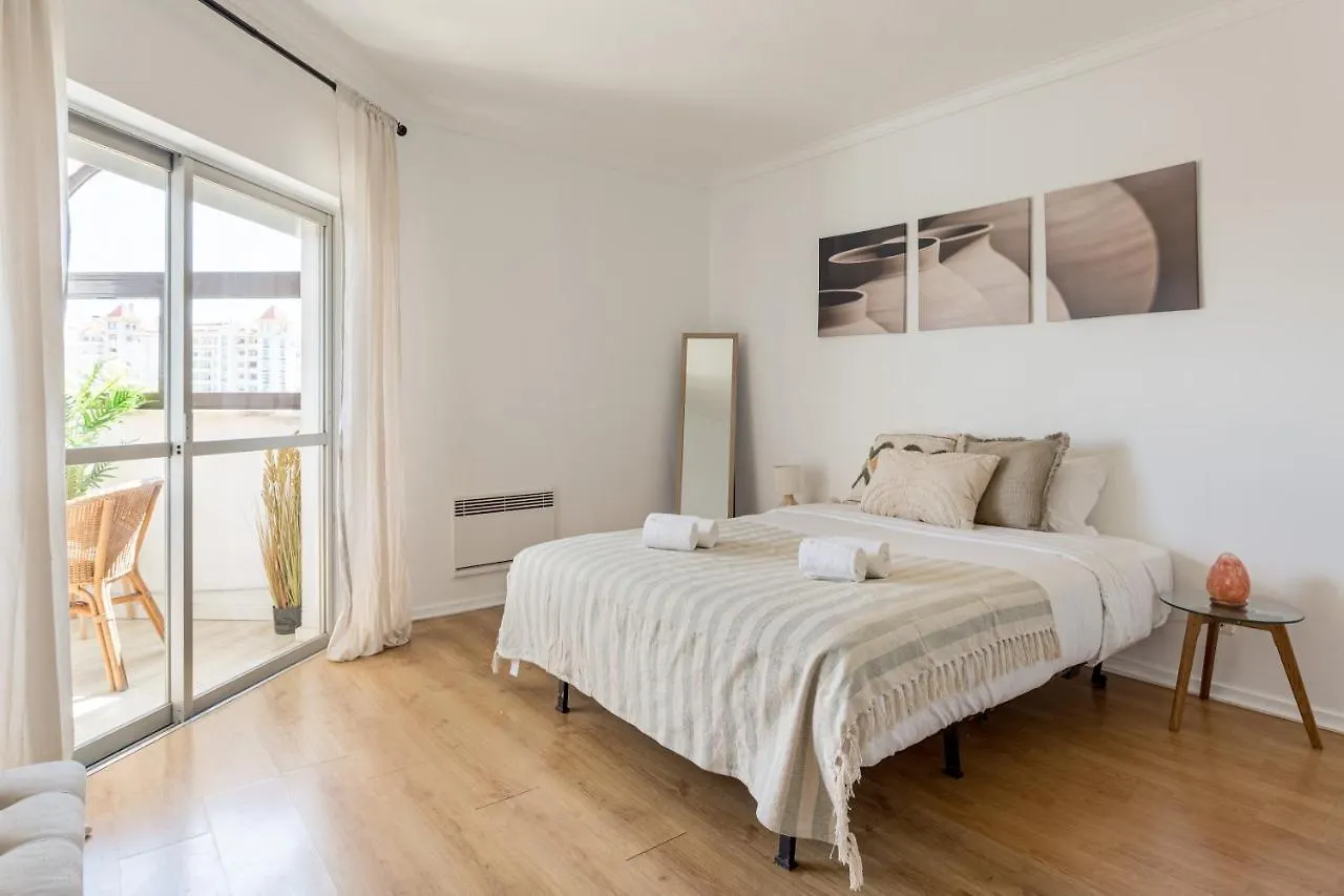 Joivy Bright Bohemian Flat In Cascais Lägenhet